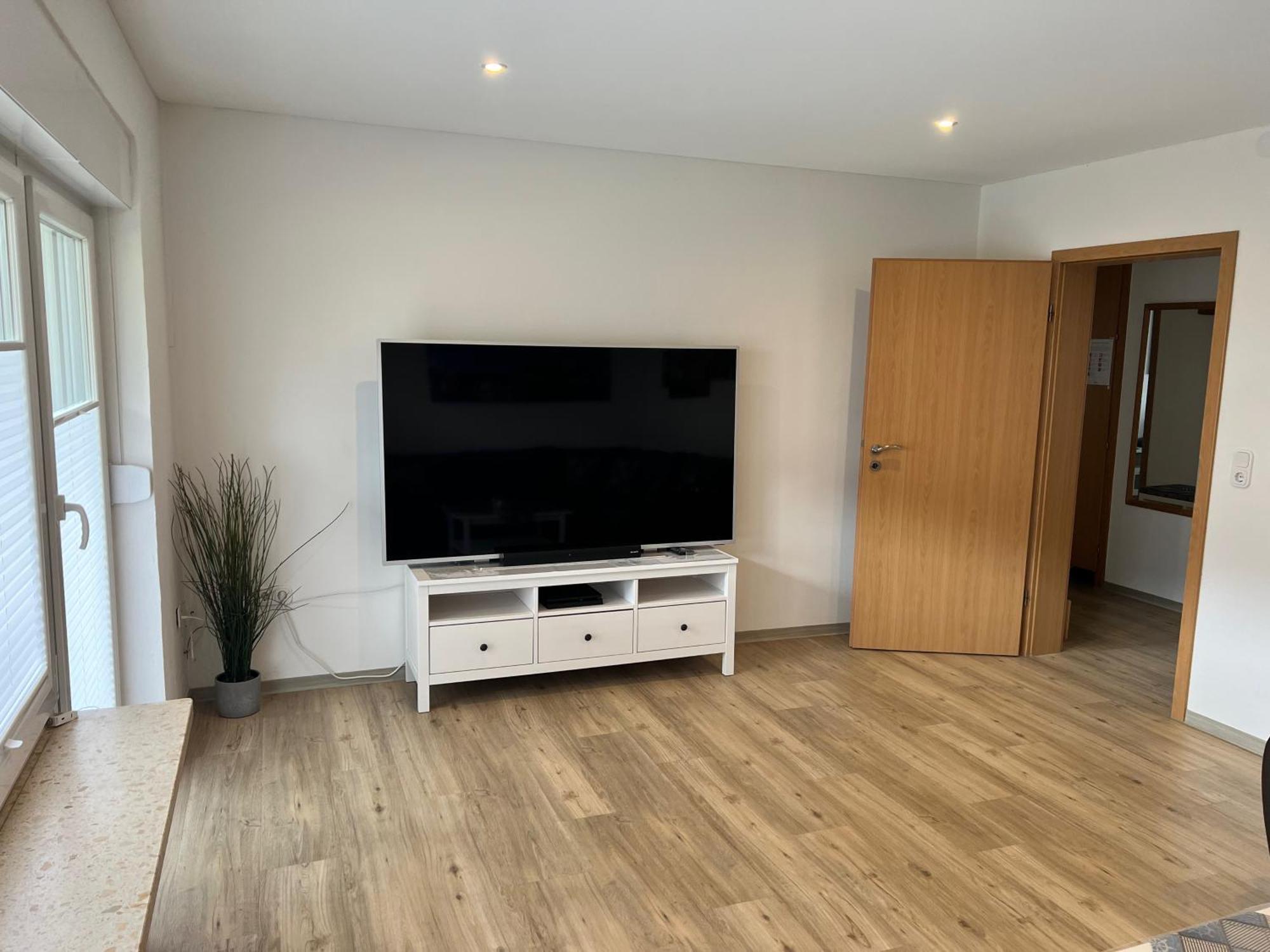 Ferienwohnung Wippsteert - 5 Sterne - Mit Balkon Und Pkw Stellplatz Emden Dış mekan fotoğraf